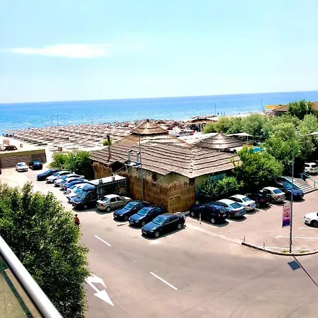 Studio Ipanera Mamaia
